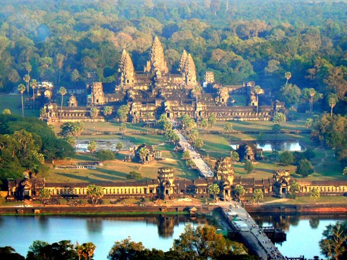 Is Angkor Wat 7 wonders of the world?