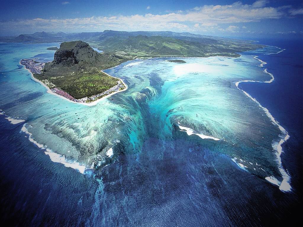 underwater waterfall